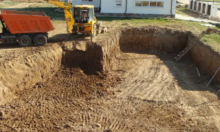 Рытье котлованов под фундамент в Назарово – цена от 2603 руб. за м3 | 2Землекопа-Нрв