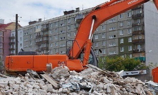 Вывоз строительного мусора с участка в Назарово недорого от 1562 руб. | 2Землекопа-Нрв