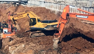 Разработка котлована экскаватором под фундамент в Назарово — цена от 2603 руб. | 2Землекопа-Нрв